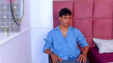 Snapshot of alejandro_williams chatting on 07.17.26 Alejandro williams online show from 07.17.26