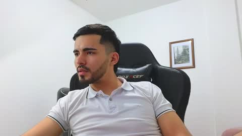 Snapshot of alejandroo_7 chatting on 01.05.25 alejandroo_7 online show from 01.05.25