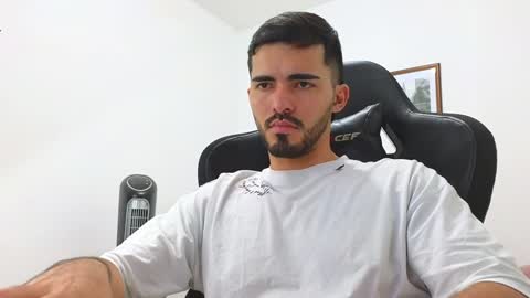 Snapshot of alejandroo_7 chatting on 01.08.25 alejandroo_7 online show from 01.08.25