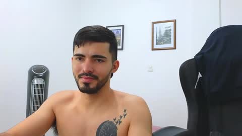 Snapshot of alejandroo_7 chatting on 01.10.25 alejandroo_7 online show from 01.10.25