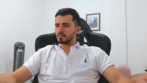 Snapshot of alejandroo_7 chatting on 01.11.25 alejandroo_7 online show from 01.11.25