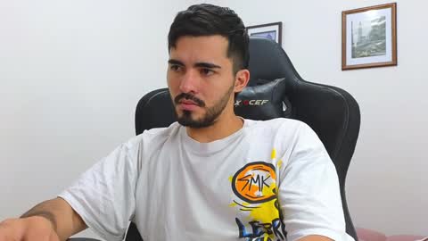 Snapshot of alejandroo_7 chatting on 01.15.25 alejandroo_7 online show from 01.15.25