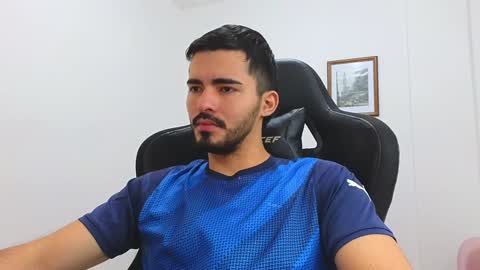 Snapshot of alejandroo_7 chatting on 01.17.25 alejandroo_7 online show from 01.17.25