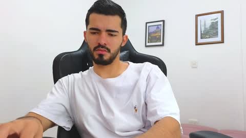 Snapshot of alejandroo_7 chatting on 01.20.25 alejandroo_7 online show from 01.20.25