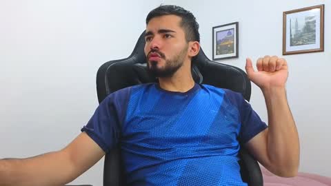 Snapshot of alejandroo_7 chatting on 02.08.25 alejandroo_7 online show from 02.08.25