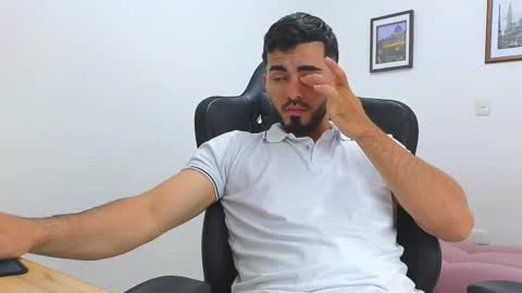 Snapshot of alejandroo_7 chatting on 02.14.25 alejandroo_7 online show from 02.14.25