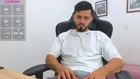 Snapshot of alejandroo_7 chatting on 02.18.25 alejandroo_7 online show from 02.18.25