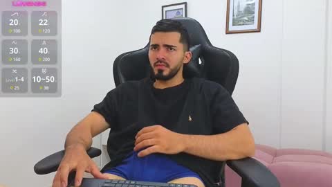 Snapshot of alejandroo_7 chatting on 02.19.25 alejandroo_7 online show from 02.19.25