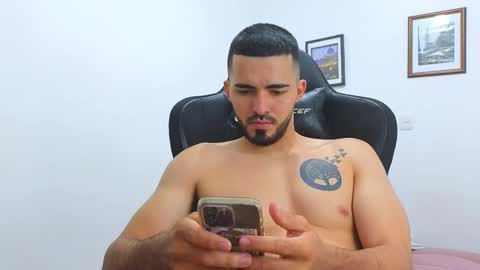 Snapshot of alejandroo_7 chatting on 02.26.25 alejandroo_7 online show from 02.26.25