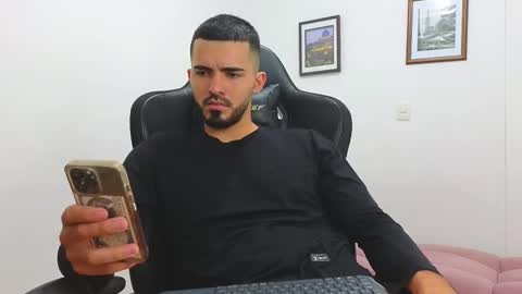 Snapshot of alejandroo_7 chatting on 02.27.25 alejandroo_7 online show from 02.27.25