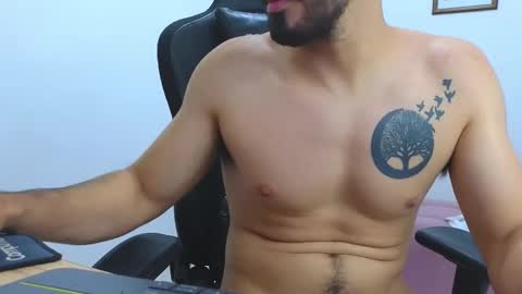 Snapshot of alejandroo_7 chatting on 03.10.25 alejandroo_7 online show from 03.10.25