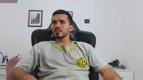 Snapshot of alejandroo_7 chatting on 09.10.25 alejandroo_7 online show from 09.10.25