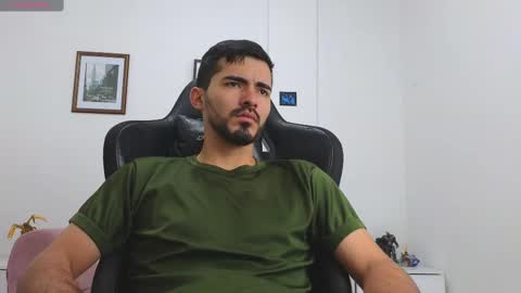 Snapshot of alejandroo_7 chatting on 09.13.25 alejandroo_7 online show from 09.13.25