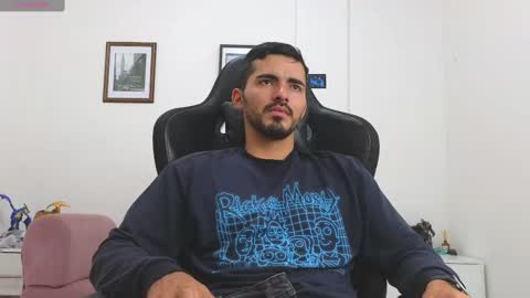 Snapshot of alejandroo_7 chatting on 10.06.25 alejandroo_7 online show from 10.06.25