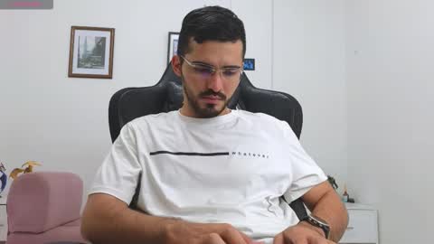 Snapshot of alejandroo_7 chatting on 10.07.25 alejandroo_7 online show from 10.07.25