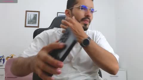 Snapshot of alejandroo_7 chatting on 10.08.25 alejandroo_7 online show from 10.08.25