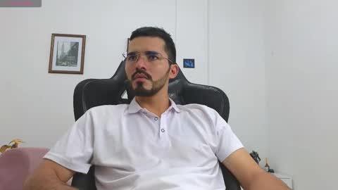 Snapshot of alejandroo_7 chatting on 10.09.25 alejandroo_7 online show from 10.09.25