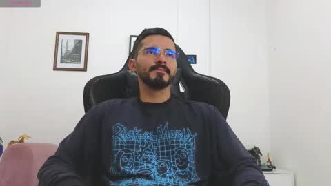 Snapshot of alejandroo_7 chatting on 10.24.25 alejandroo_7 online show from 10.24.25