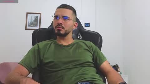 alejandroo_7 online show from 11.19.25