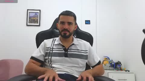 Snapshot of alejandroo_7 chatting on 06.11.26 alejandroo_7 online show from 06.11.26