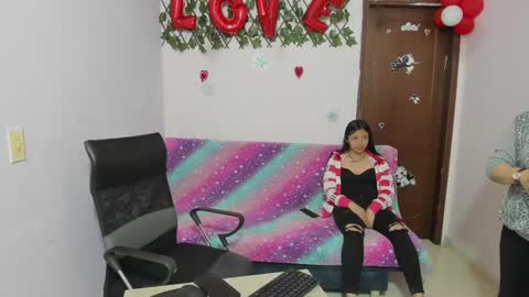 Snapshot of alejita_smithh chatting on 03.10.25 zoe and Kataleya online show from 03.10.25