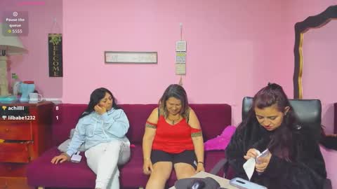 Snapshot of alejita_smithh chatting on 11.05.25 zoe and Kataleya online show from 11.05.25