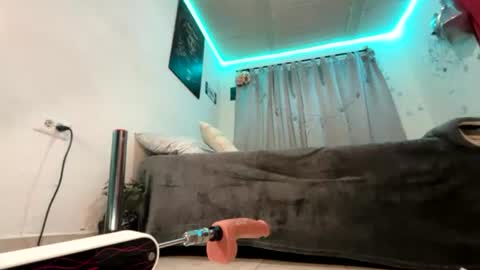 Snapshot of alejo_cute chatting on 06.27.26 alejo_cute online show from 06.27.26