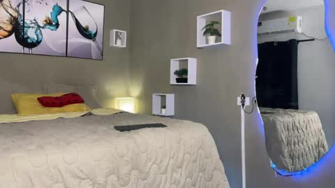 Alejo online show from 04.08.26