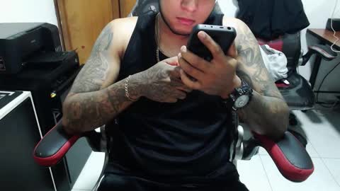 Snapshot of alejoconex6 chatting on 11.16.25 Alejo online show from 11.16.25