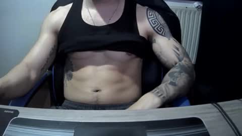 Snapshot of alejoduarte16 chatting on 04.23.26 alejoduarte16 online show from 04.23.26