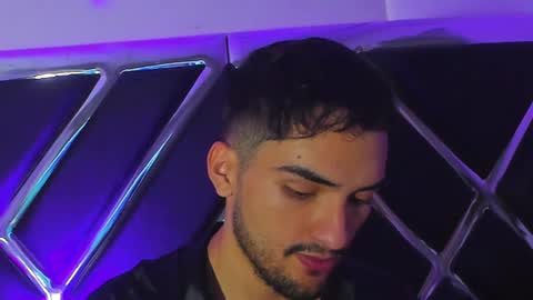 Snapshot of alekruizx chatting on 09.19.25 Alek online show from 09.19.25