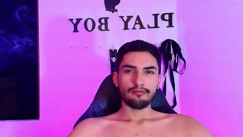 Snapshot of alekruizx chatting on 10.03.25 Alek online show from 10.03.25