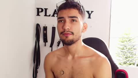 Snapshot of alekruizx chatting on 10.11.25 Alek online show from 10.11.25