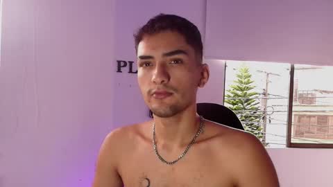 Snapshot of alekruizx chatting on 11.03.25 Alek online show from 11.03.25