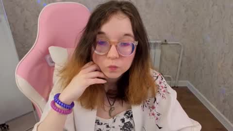 Snapshot of aleks_caste chatting on 03.19.26 Aleks online show from 03.19.26