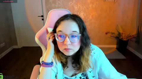 Snapshot of aleks_caste chatting on 04.14.26 Aleks online show from 04.14.26
