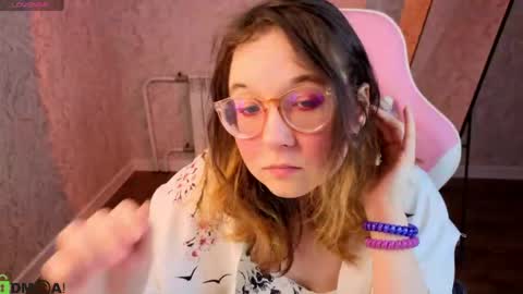 Snapshot of aleks_caste chatting on 04.15.26 Aleks online show from 04.15.26