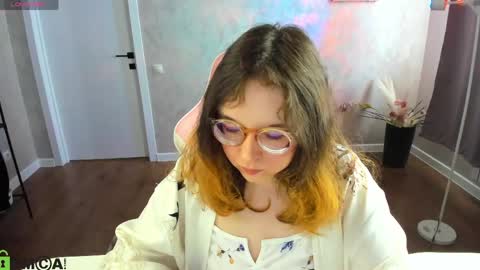 Snapshot of aleks_caste chatting on 04.21.26 Aleks online show from 04.21.26