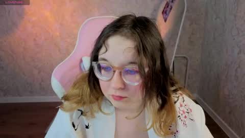 Snapshot of aleks_caste chatting on 04.22.26 Aleks online show from 04.22.26