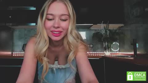 Snapshot of aleksa_cutie chatting on 01.10.26 Next stream - 2 dec - online show from 01.10.26