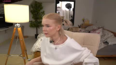 Lexi online show from 12.05.25