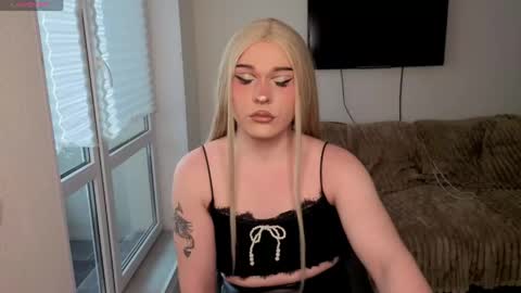 Snapshot of alena_dubai chatting on 04.27.26 ALENA INDEPENDENT MODEL online show from 04.27.26
