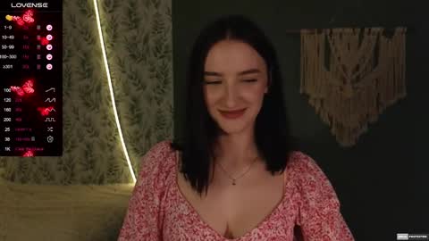 Snapshot of alena_navi chatting on 01.27.25 Alena online show from 01.27.25