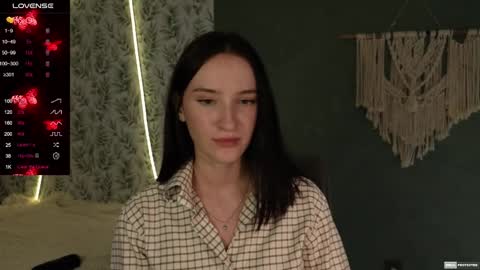 Snapshot of alena_navi chatting on 01.30.25 Alena online show from 01.30.25