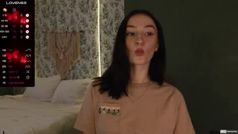 Snapshot of alena_navi chatting on 03.01.25 Alena online show from 03.01.25