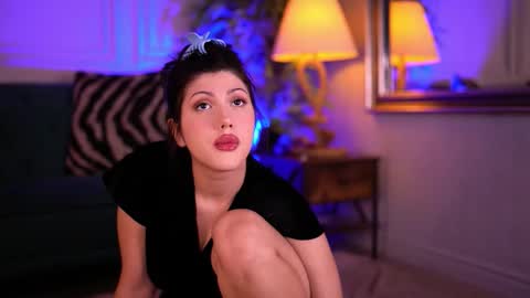 alenacapricious online show from 10.19.25