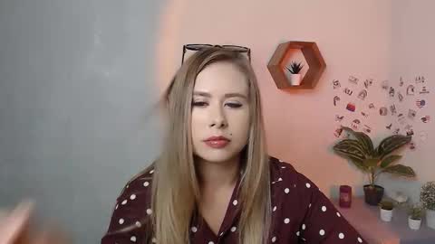 Alena online show from 09.13.25