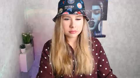 Alena online show from 09.15.25
