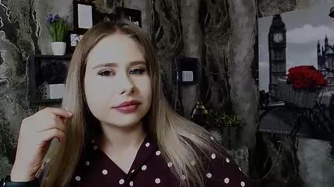 Alena online show from 09.18.25