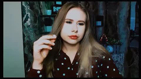 Alena online show from 09.21.25